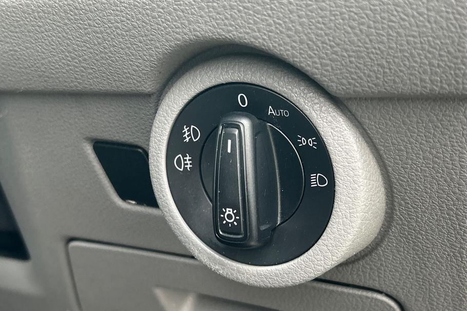 Used Volkswagen TRANSPORTER AV22GHY 17