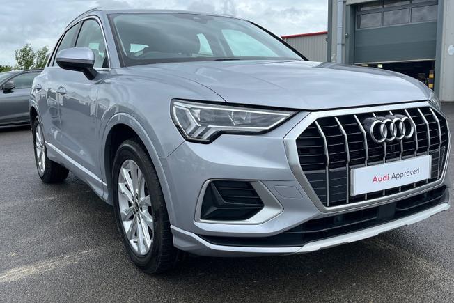 AUDI Q3 Photo 19