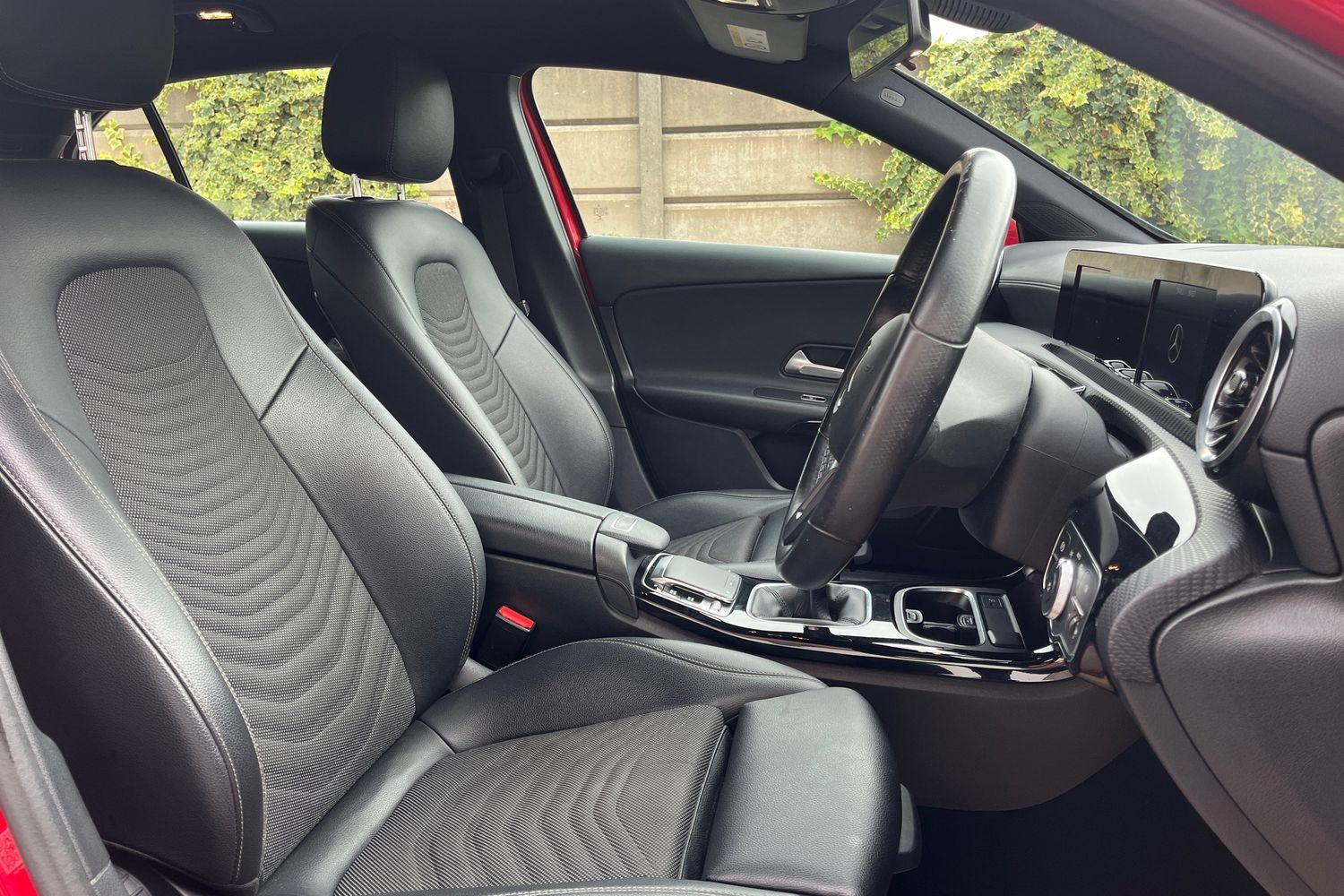 Mercedes-Benz A CLASS Photo 16