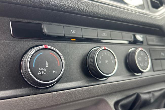 Volkswagen Crafter Photo 38