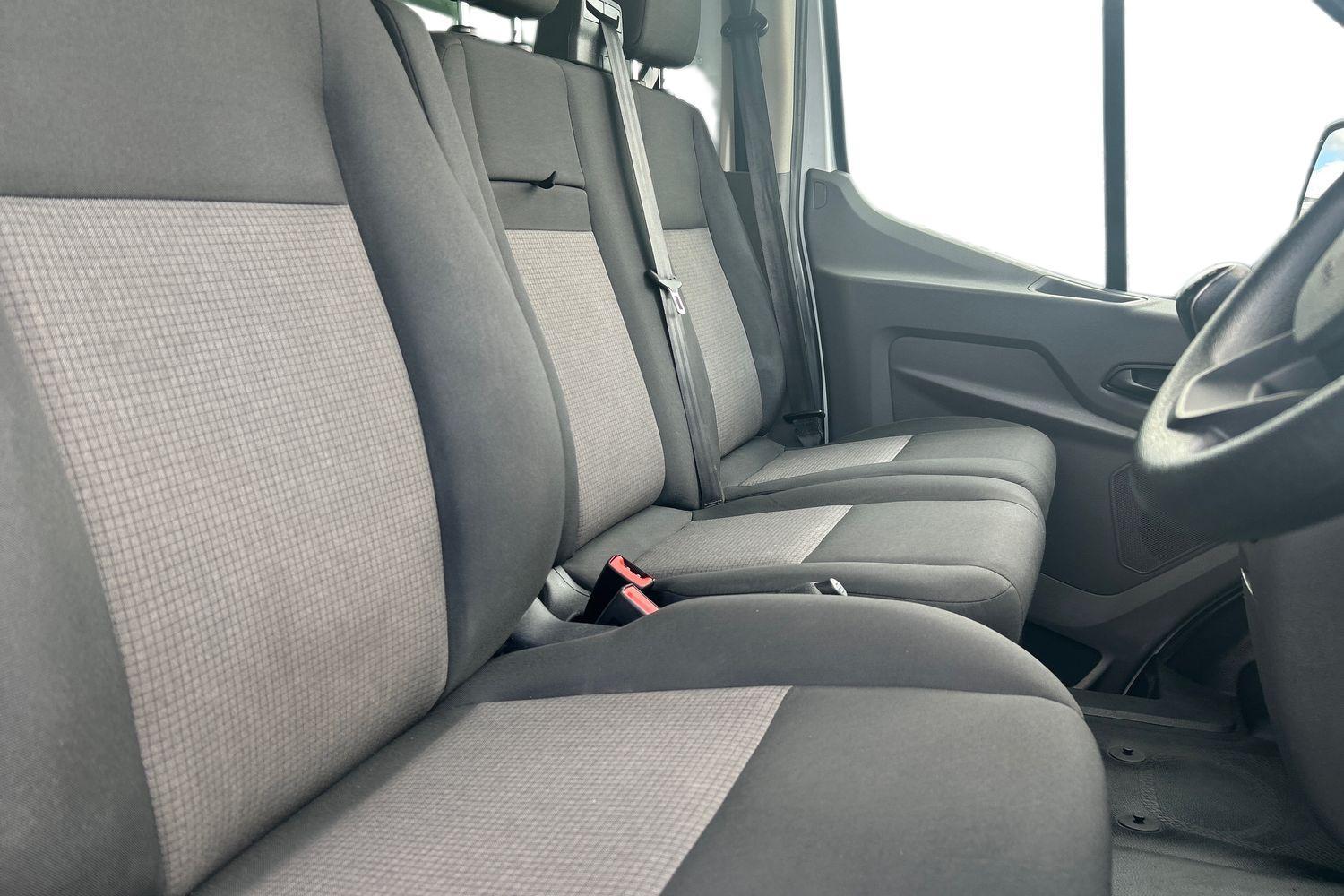 Ford TRANSIT LUTON Photo 11