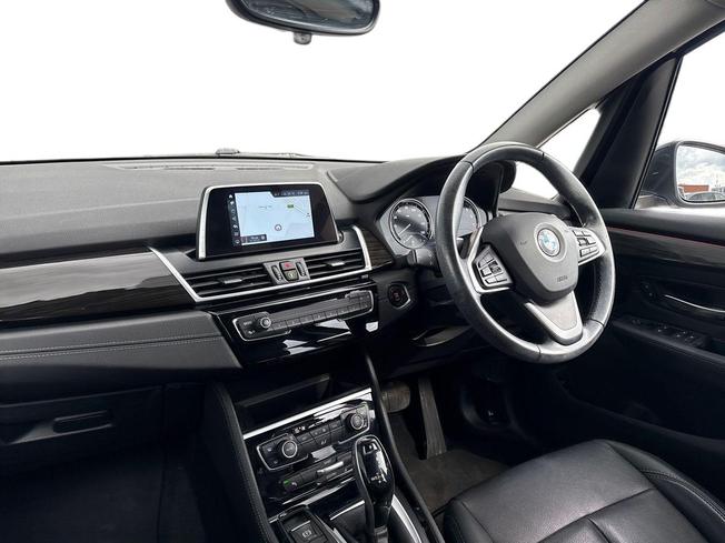BMW 2 Series Active Tourer Photo 2