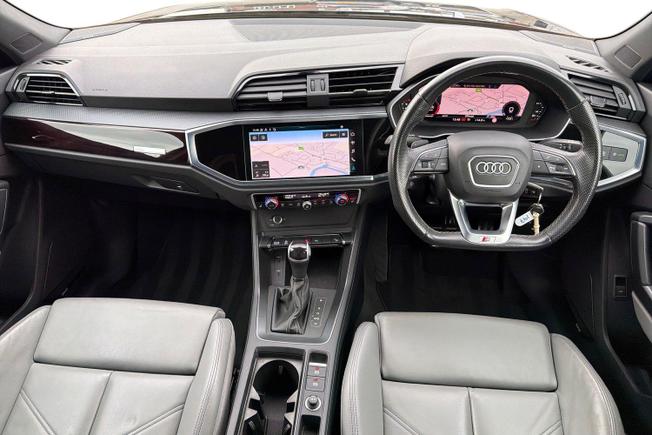 Audi Q3 Photo 10
