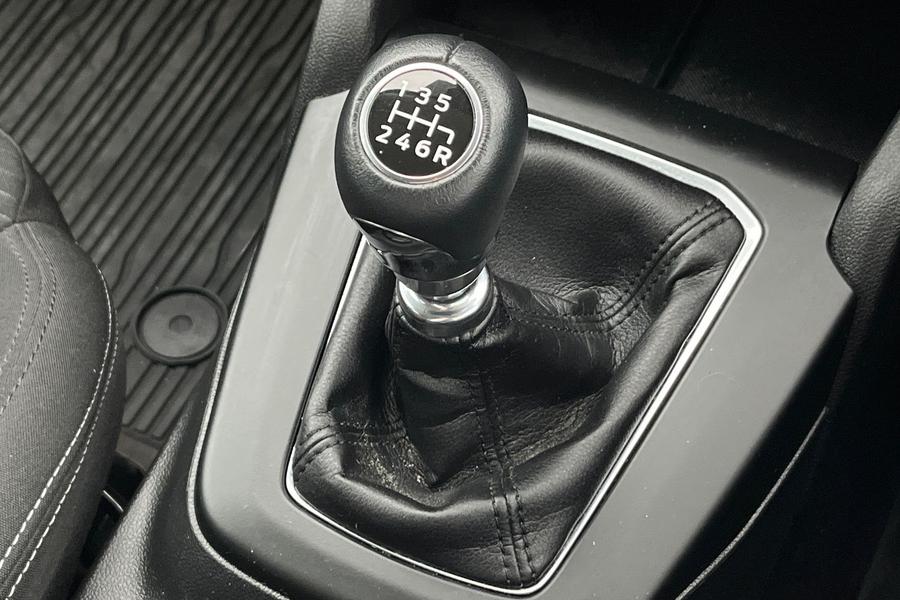 Ford FOCUS Photo autoimg-6443ee8bd5f994a21b44c99e7cd54a2d945cbf4e.jpg