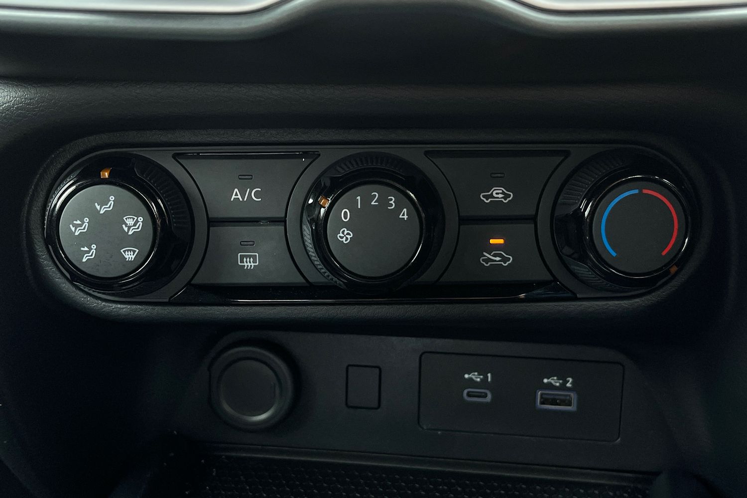 Nissan JUKE Photo 32