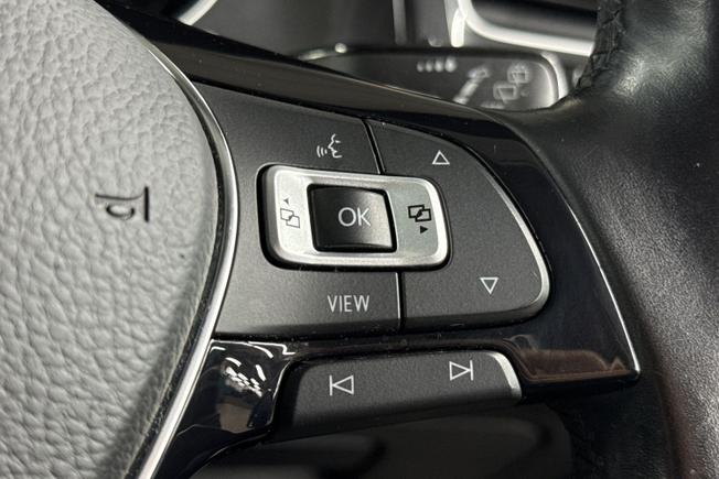 VOLKSWAGEN Golf Photo 17