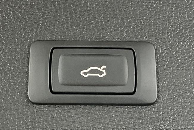 AUDI Sq2 Photo 31