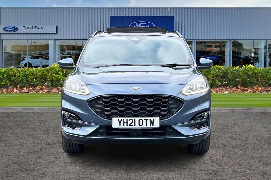 Ford KUGA Photo autoimg-644c1d457f87fb8ab9eb7c13ecf84b3582ab2fb0.jpg
