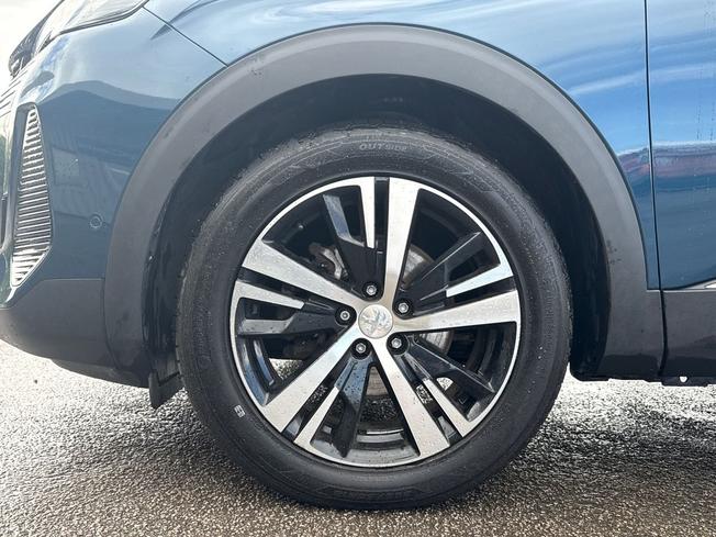 PEUGEOT 5008 Photo 5