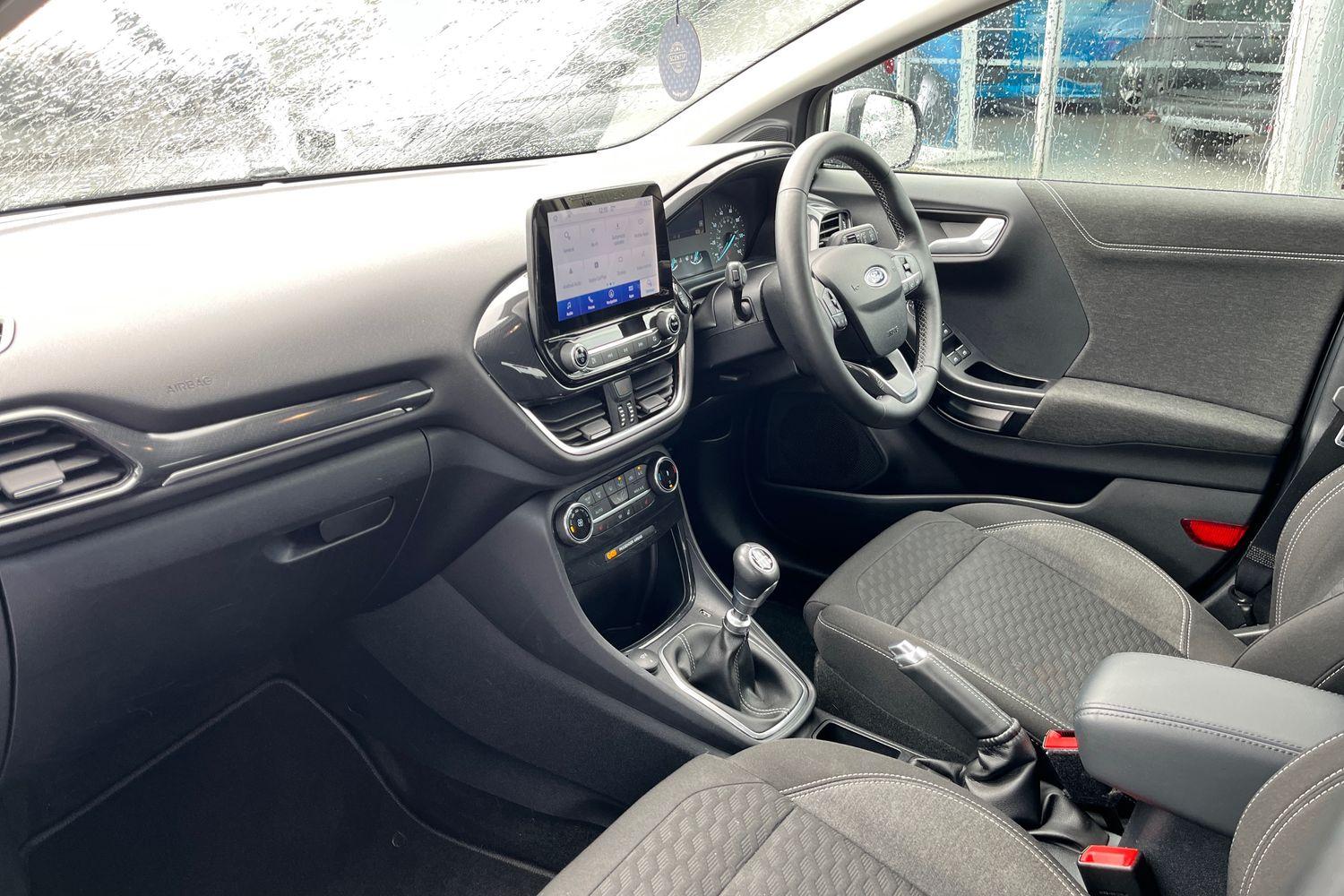 Ford PUMA Photo 17