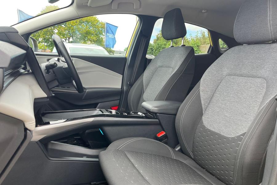 Ford Puma Gen-E Photo autoimg-645556930573108bda752518b4b533276089e30a.jpg