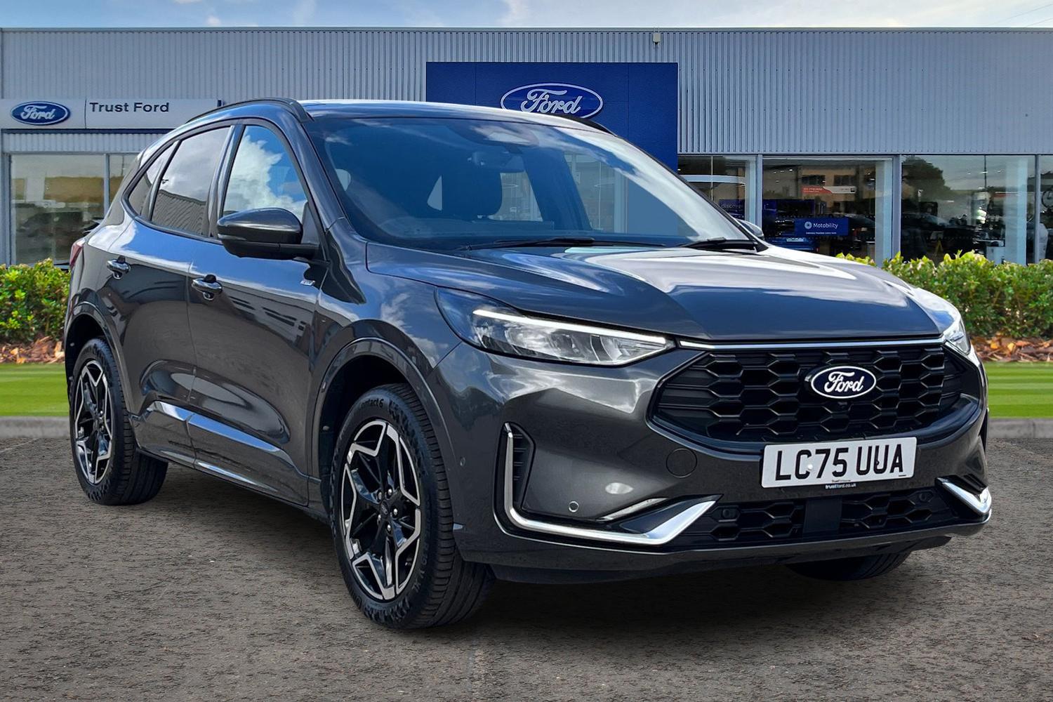 Ford Kuga Photo 0