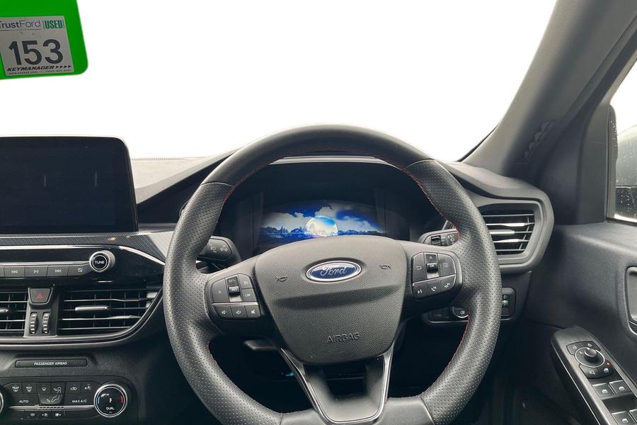 Ford Kuga Photo autoimg-64579f2ab6f4f025aa2f719108ce37dbe6ddcfca.jpg