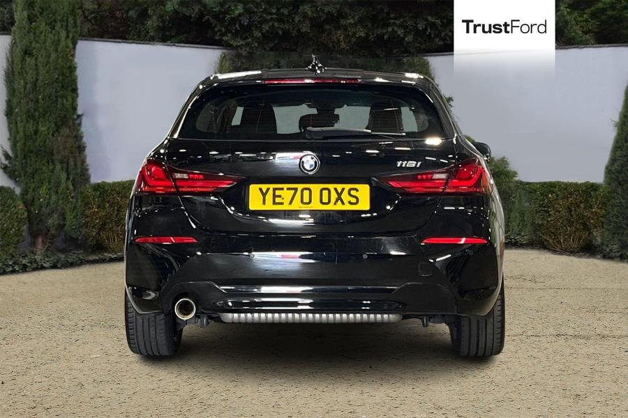 BMW 1 SERIES Photo autoimg-645832846f46ab17dfcc1bf051700754ae238084.jpg