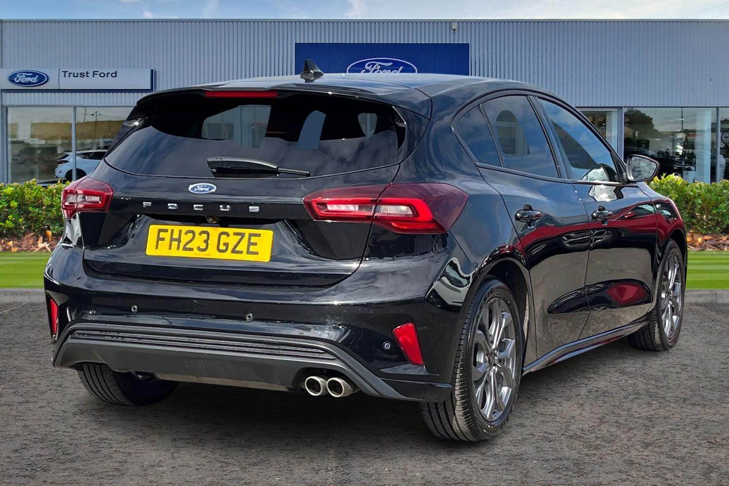 Ford Focus Photo 3