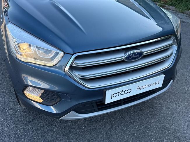 FORD Kuga Photo 30