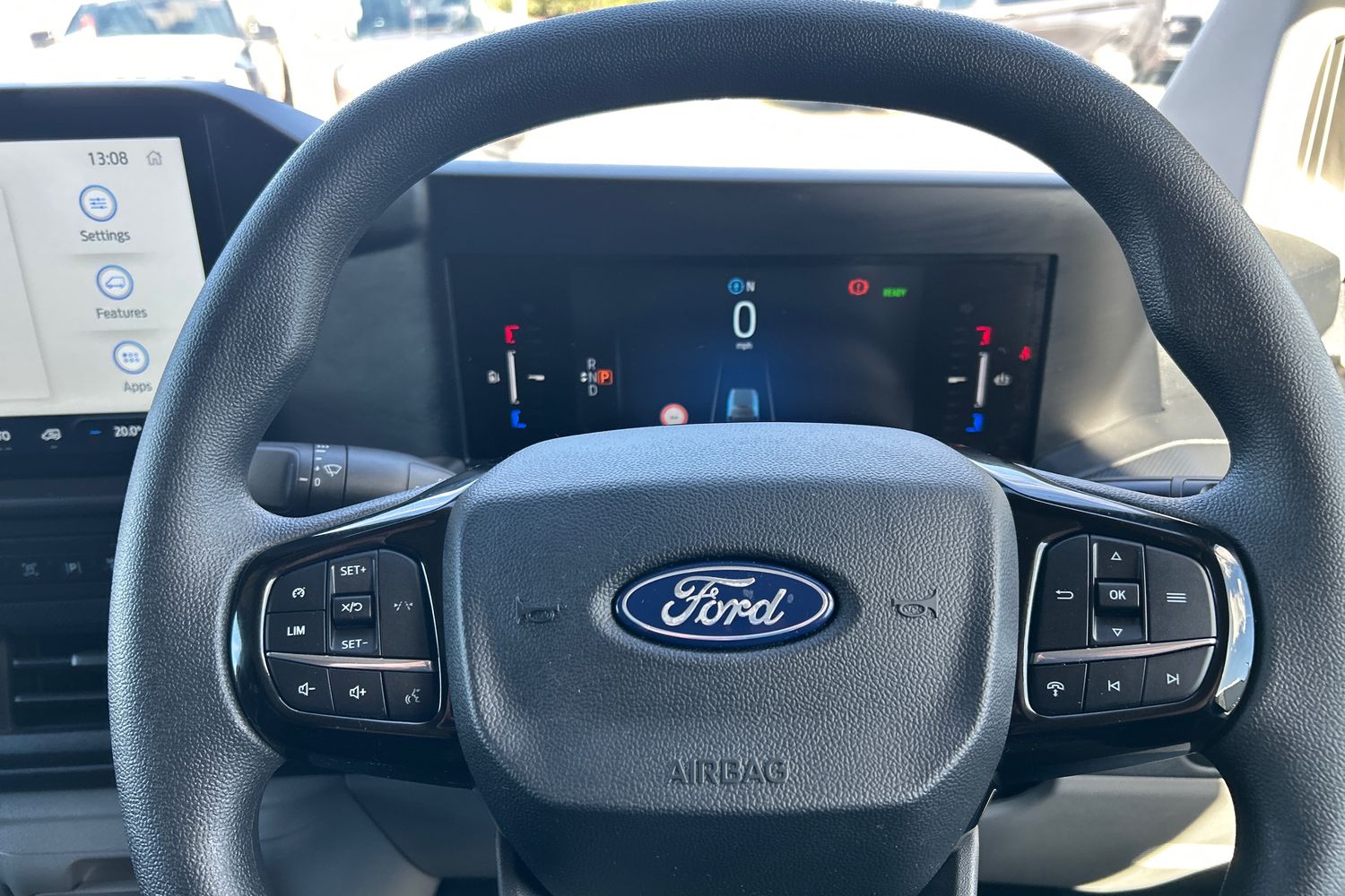 Ford E-TRANSIT CUSTOM Photo 28