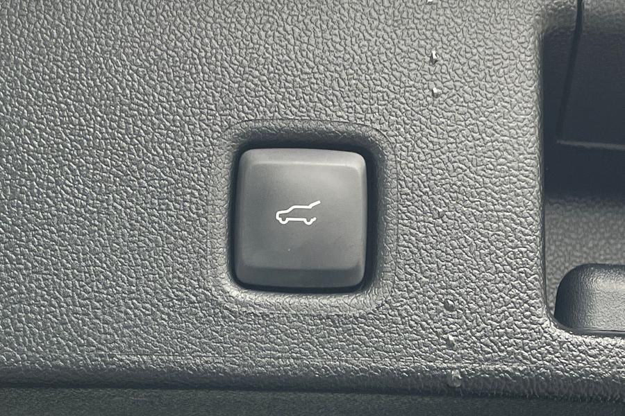 Ford Kuga Photo autoimg-64779b9d535c0dd305f4a5ee1364d1292a64eae0.jpg