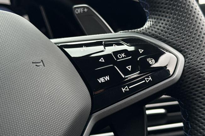 Volkswagen Golf Photo 17
