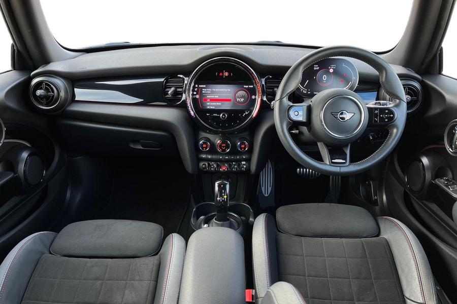 MINI Hatch Photo autoimg-647be20c7f470d87a081874ff2069d0db5ea84b8.jpg