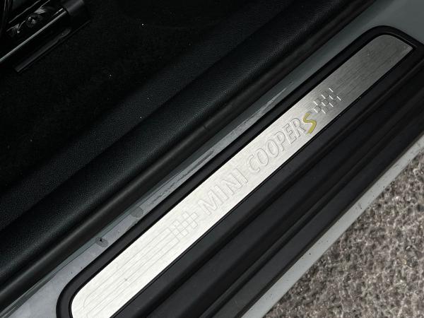 MINI Countryman Photo autoimg-647fd8e7cb0365292a729d8c2ad187f70b180a68.jpg