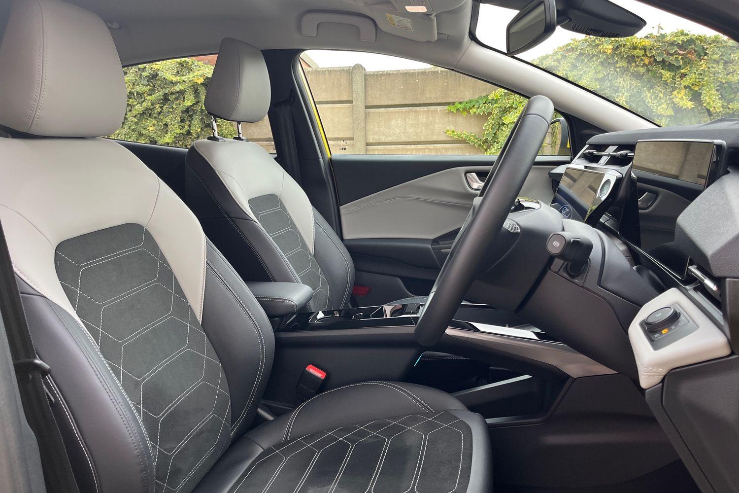 Ford PUMA Photo 16