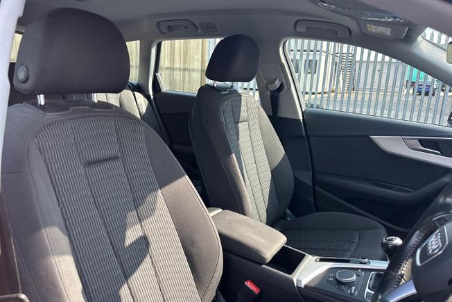 AUDI A4 Avant Photo 45