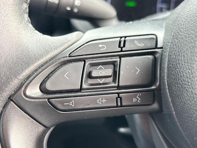 TOYOTA Yaris Cross Photo 16