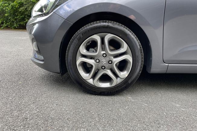 HYUNDAI i20 Photo 5