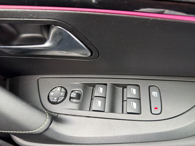 Used Peugeot 2008 YO72KGP 24