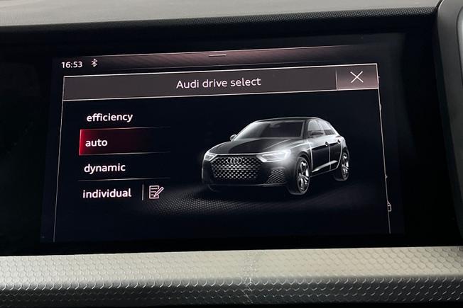 Audi A1 Photo 14