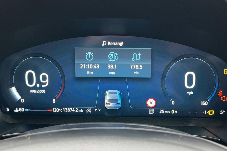 Ford KUGA Photo autoimg-648714841223aaea9a7ced48e15bba0deb374528.jpg