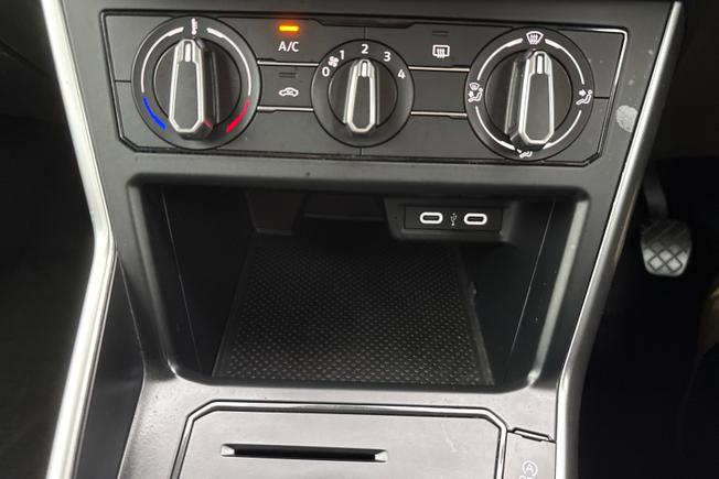 VOLKSWAGEN Polo Photo 29