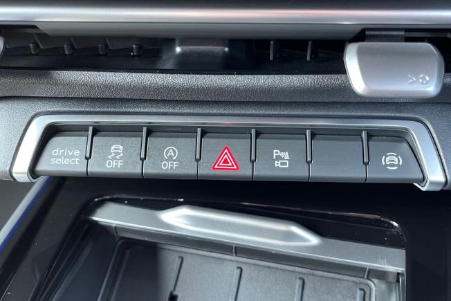 AUDI Q3 Photo 53