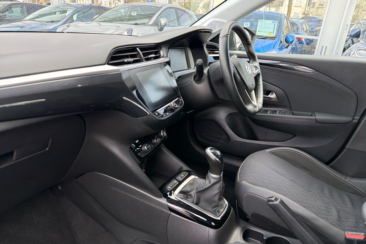 Vauxhall CORSA Photo 17