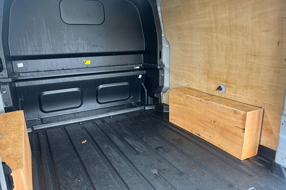 Used FORD TRANSIT CUSTOM YP75JHO 4