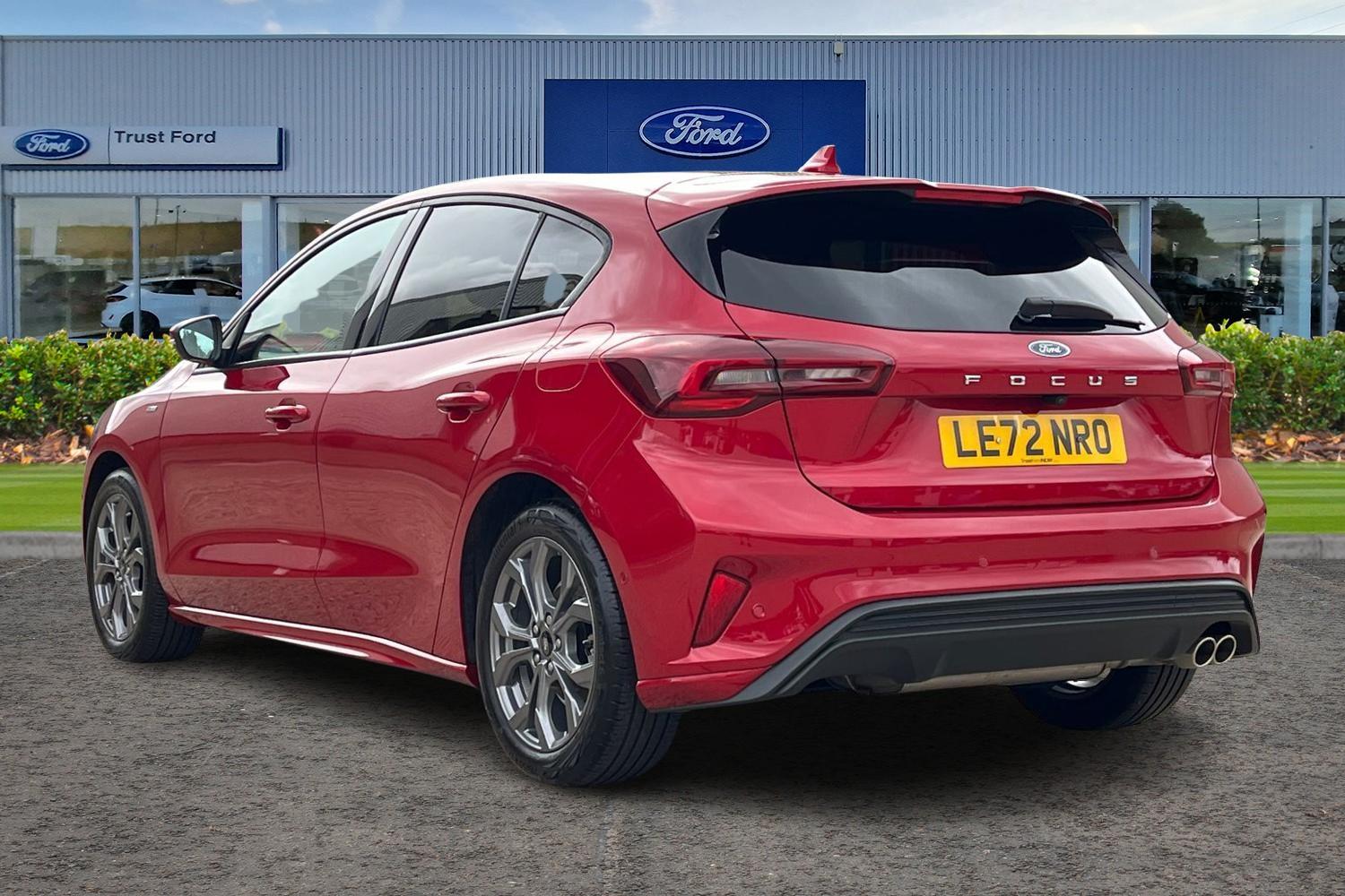 Ford Focus Photo 1