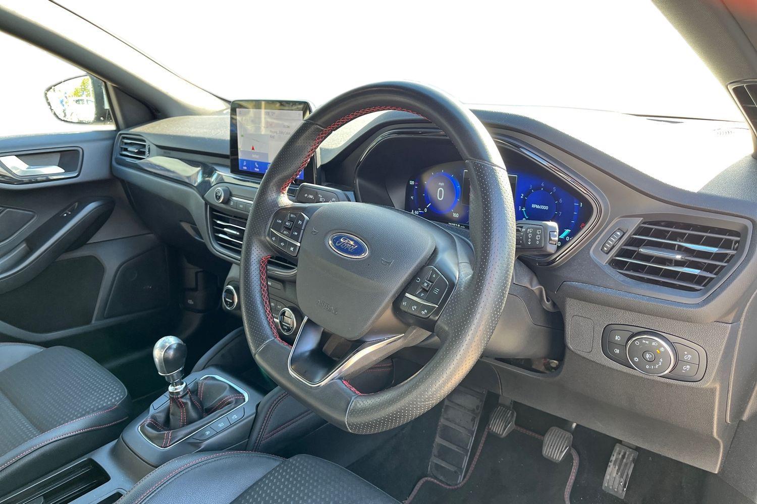 Ford FOCUS Photo 8