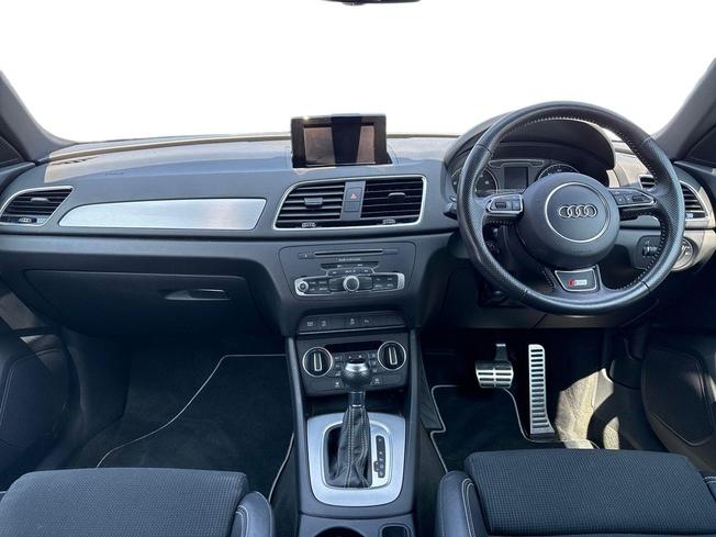 AUDI Q3 Photo 10