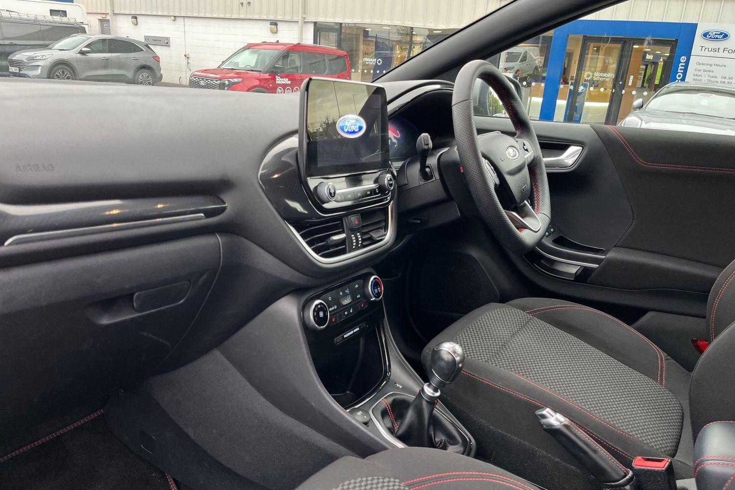 Ford PUMA Photo 17