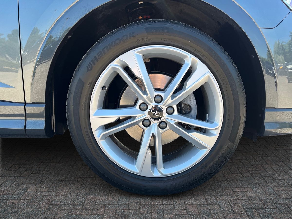 Audi Q3 Photo 8