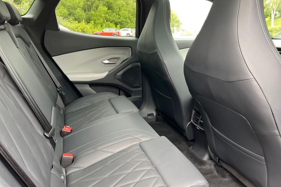 Ford Explorer Photo autoimg-64a0e4e147f7e659687791c571d5ffc9a90a1c49.jpg