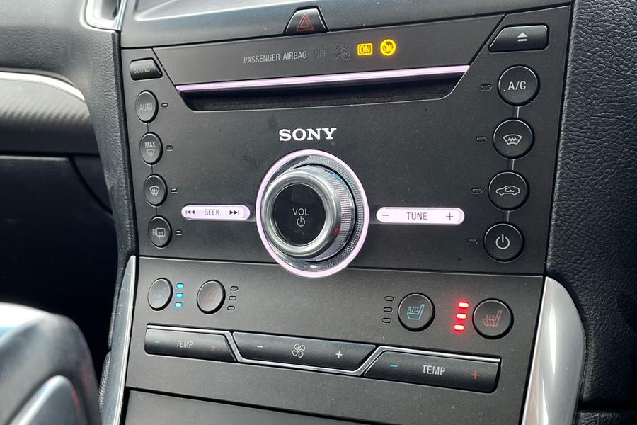 Ford Edge Photo autoimg-64a19b0ea2634125149ab7cc975a47ff9fbeecc8.jpg