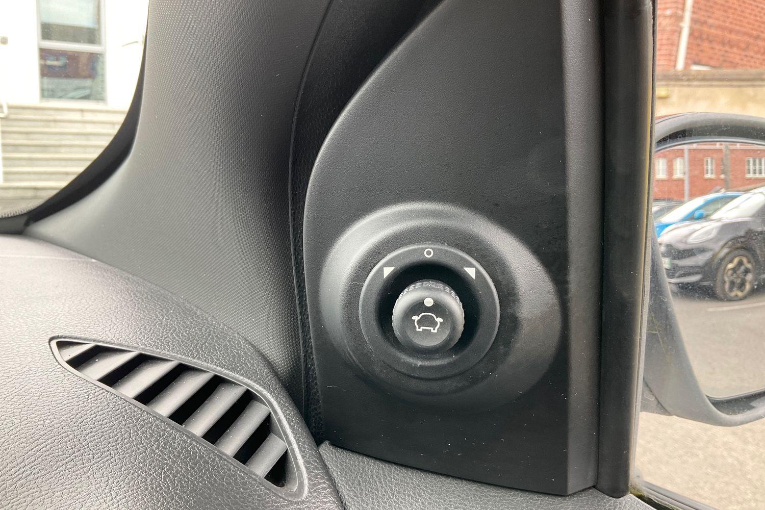 Ford KA+ Photo 31