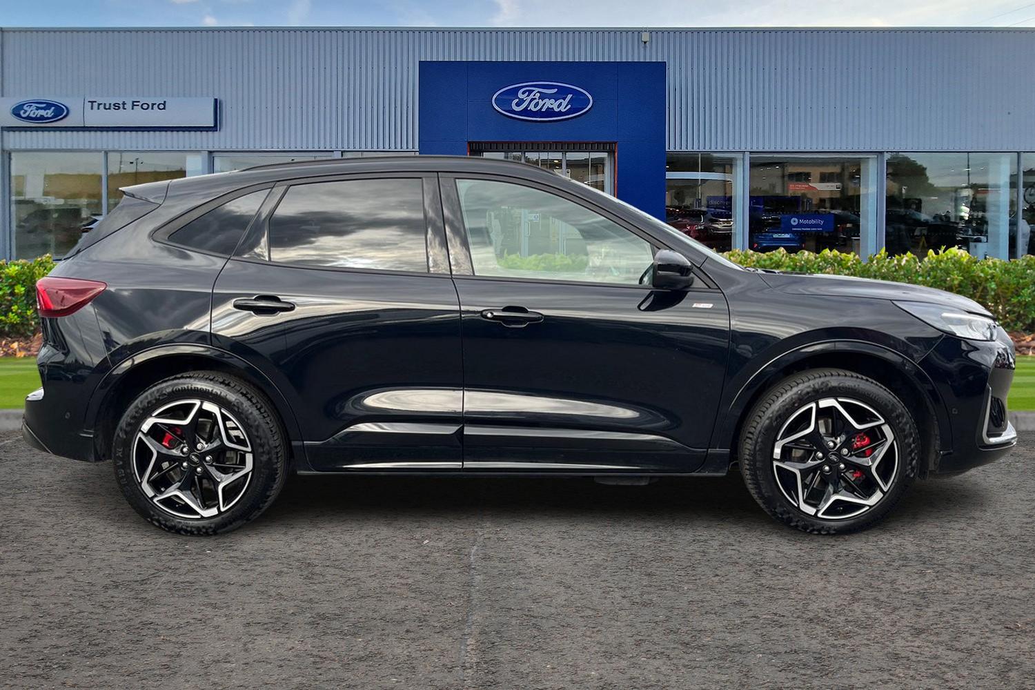 Ford KUGA Photo 2
