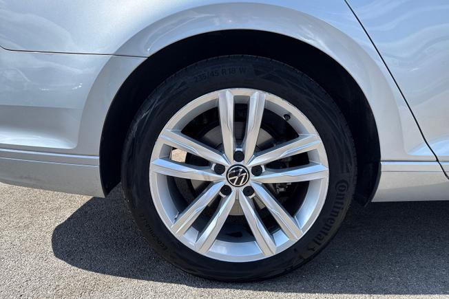 VOLKSWAGEN Passat Photo 5