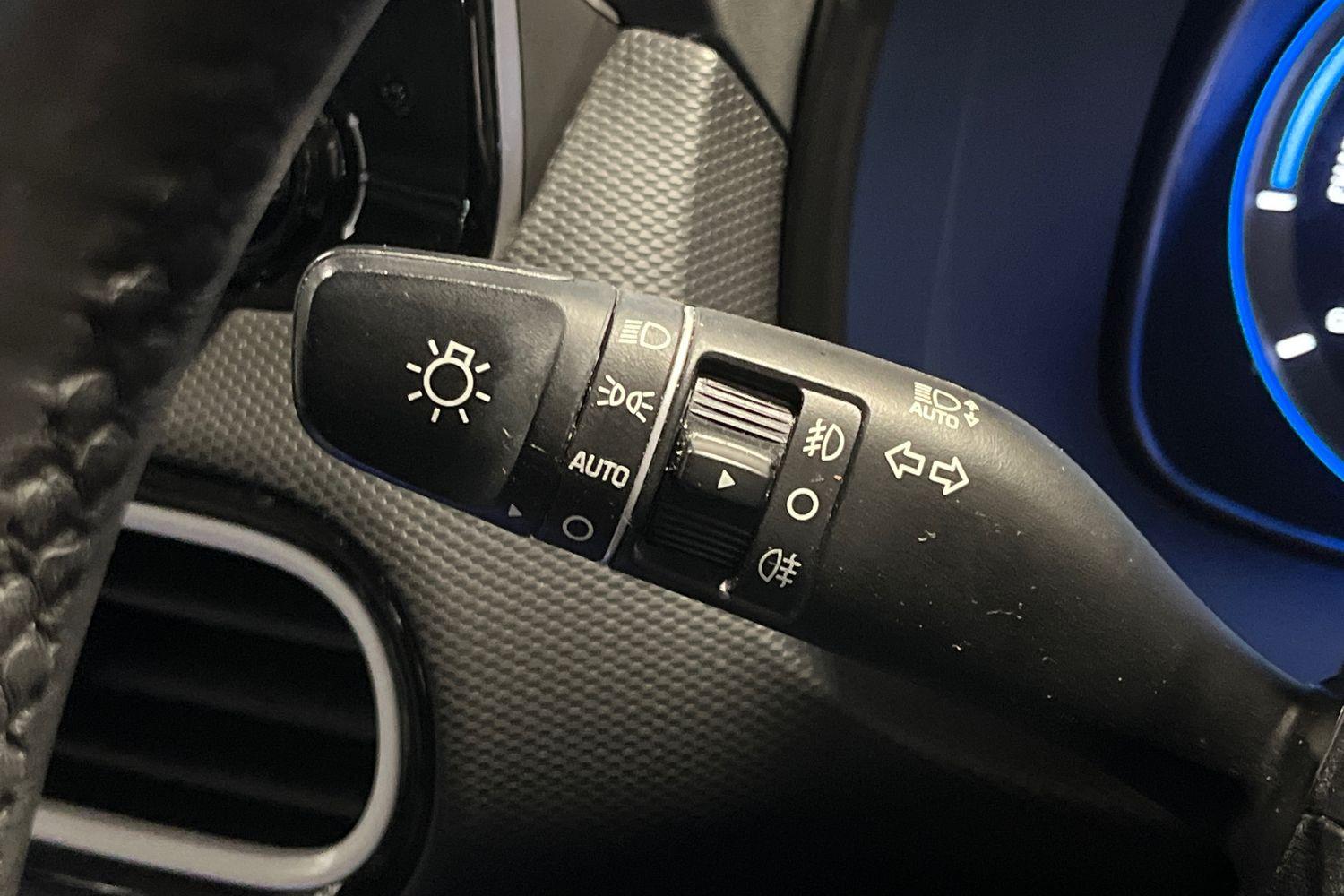 Hyundai KONA Photo 13