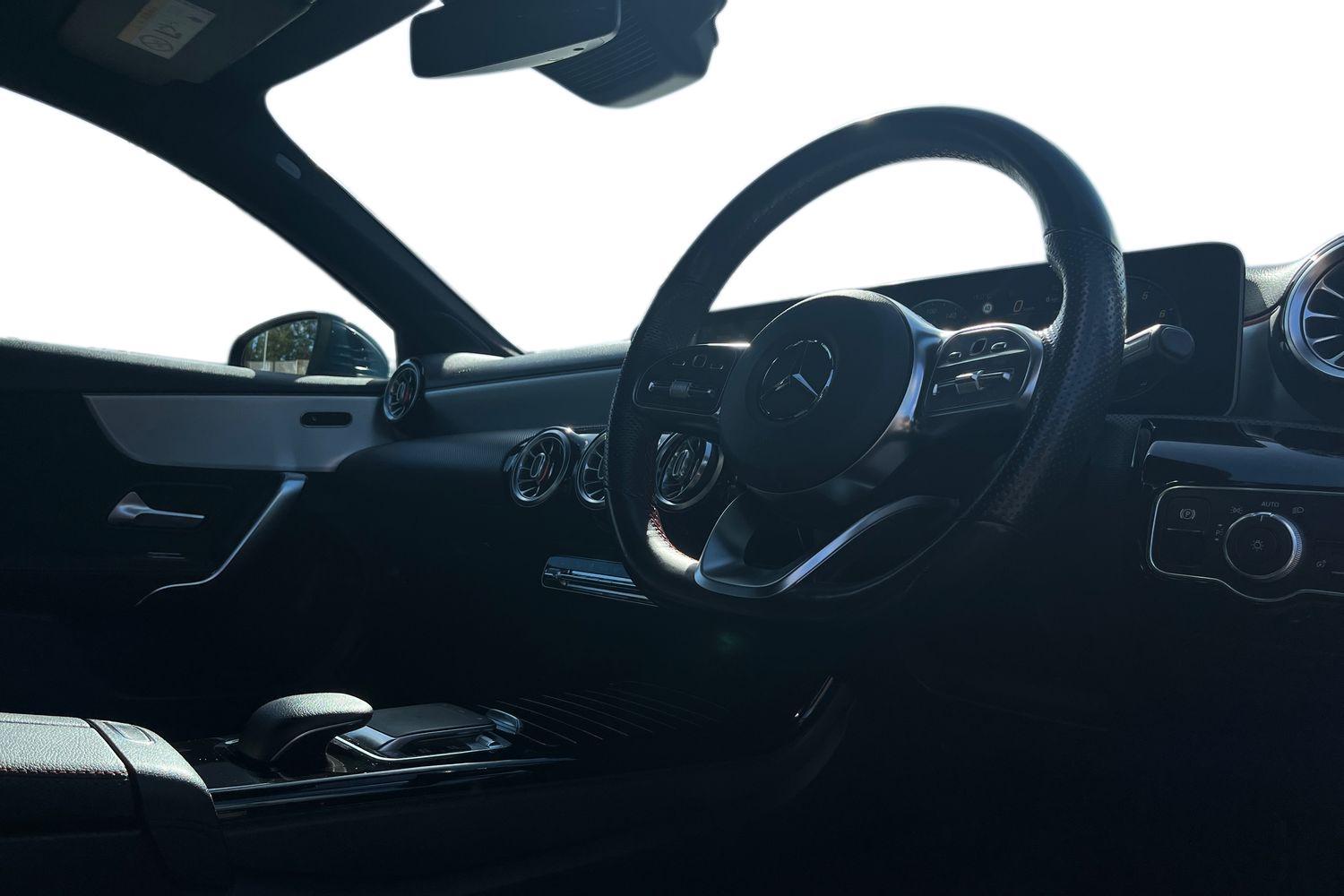 Mercedes-Benz A Class Photo 8
