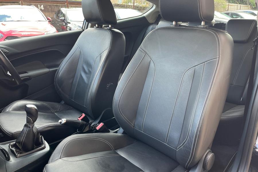 FORD FIESTA Photo autoimg-64afe22b16678c8cc3fa0742fb21bcfad88cbbf6.jpg