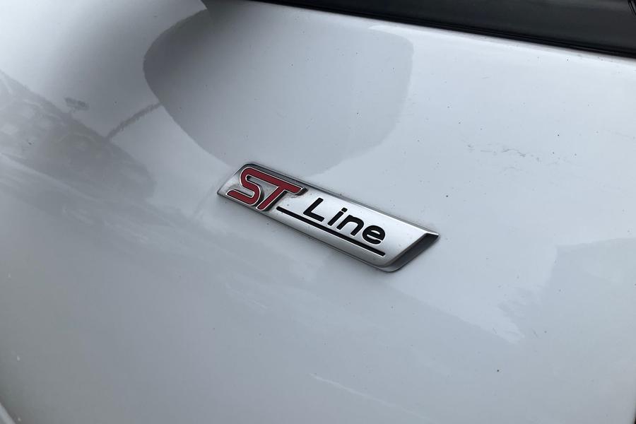 Ford KUGA Photo autoimg-64b11e9082140ac67afb4c40634a8f0a487fc985.jpg